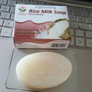 SARI Lightening Rice Milk Soap Original BPOM